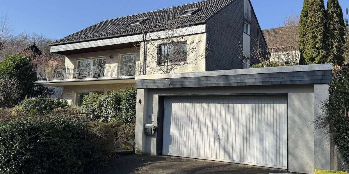 Einfamilienhaus Siegen - 6 Zimmer, 344 m&sup2;, 375.000&euro; | Angebot:26026408