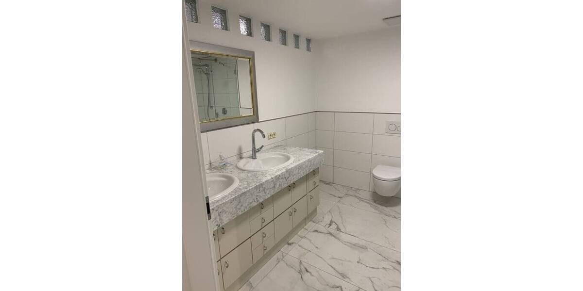 Etagenwohnung Haiger - 4 Zimmer, 154 m&sup2;, 990&euro; | Angebot:25696550