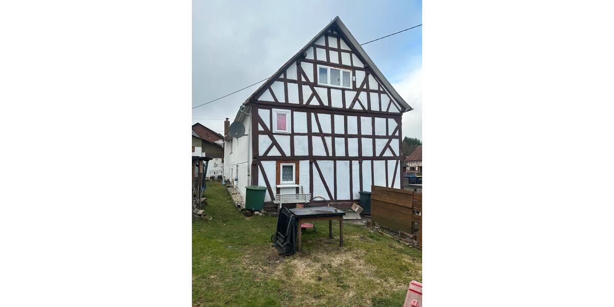 Einfamilienhaus Haiger - 6 Zimmer, 140 m&sup2;, 155.000&euro; | Angebot:25256147
