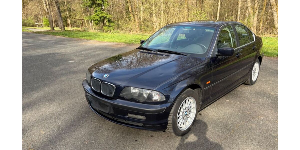 BMW 323 236.024 km 2.950 &euro; Kreuztal 57223