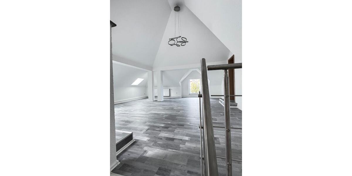 Etagenwohnung Siegen - 4 Zimmer, 88 m&sup2;, 740&euro; | Angebot:25907550