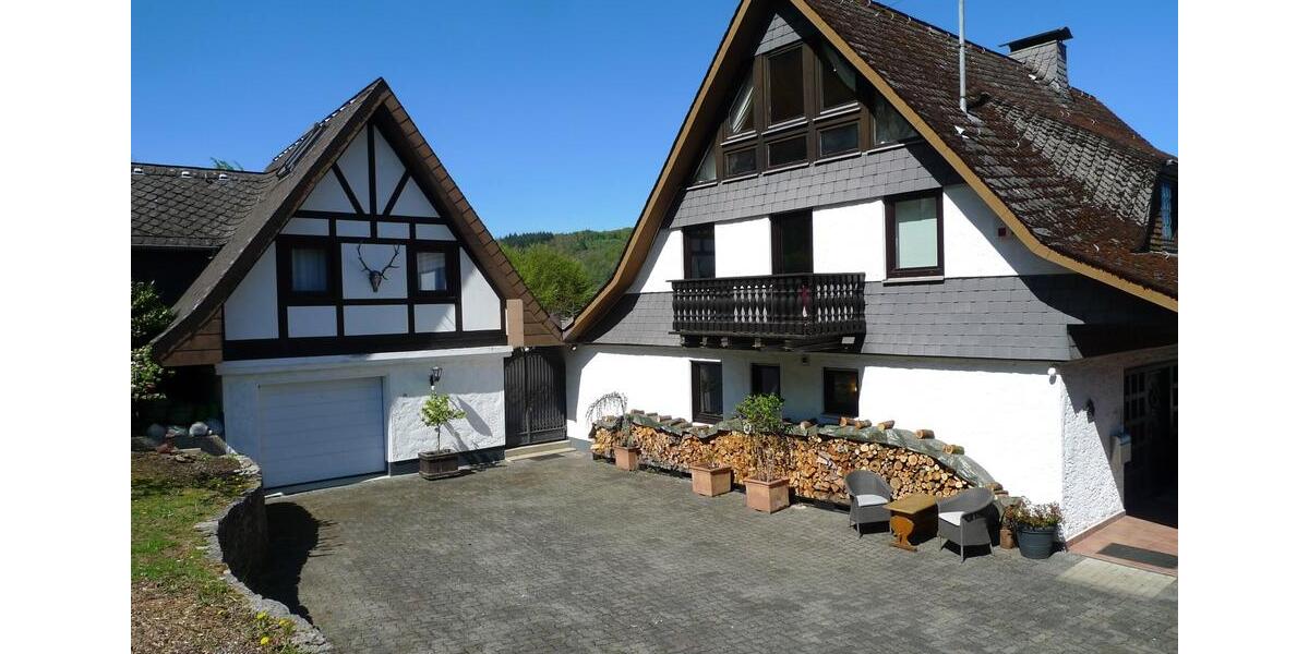 Einfamilienhaus Siegen Eiserfeld - 8 Zimmer, 318 m&sup2;, 677.500&euro; | Angebot:26869969