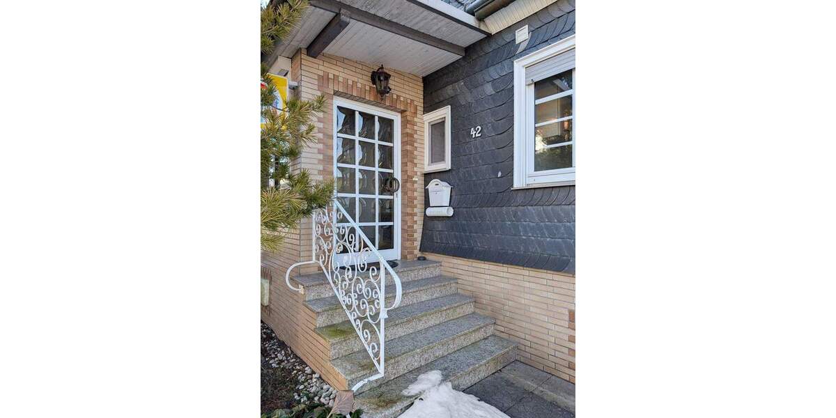 Doppelhaushälfte Bad Laasphe - 4 Zimmer, 91 m&sup2;, 229.000&euro; | Angebot:25663937