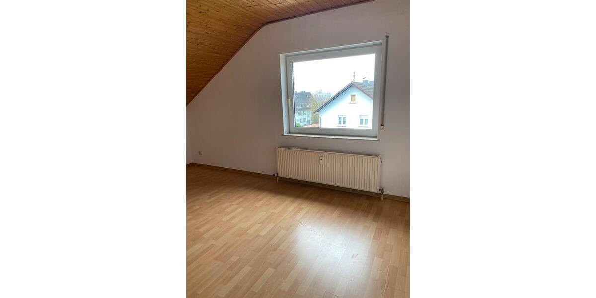 Dachgeschoßwohnung Pracht - 2 Zimmer, 70 m&sup2;, 815&euro; | Angebot:25483161