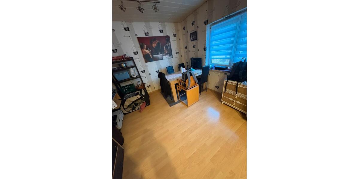 Hochparterre Herdorf - 3 Zimmer, 80 m&sup2;, 500&euro; | Angebot:25925110