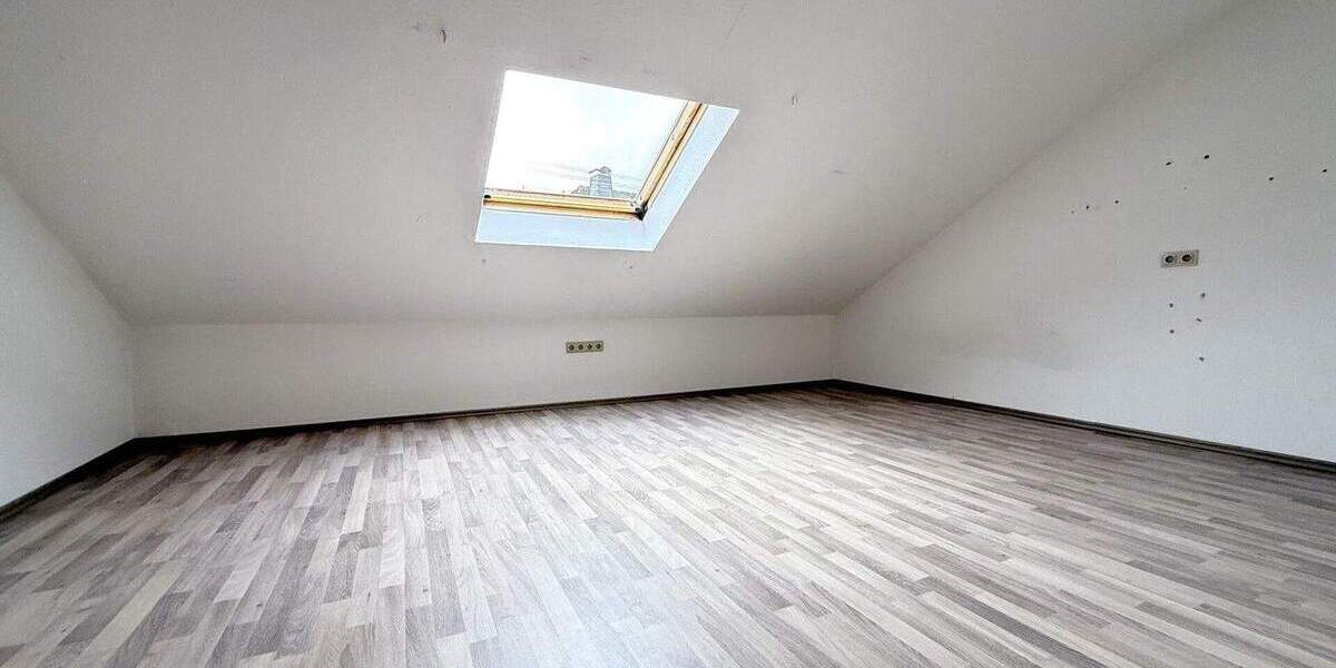 Einfamilienhaus Kirchen VG Freusburg - 6 Zimmer, 198 m&sup2;, 198.000&euro; | Angebot:25691930