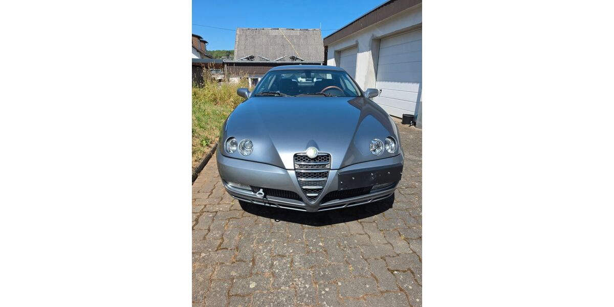 Alfa Romeo GTV 132.000 km 6.800 &euro; Haiger 35708