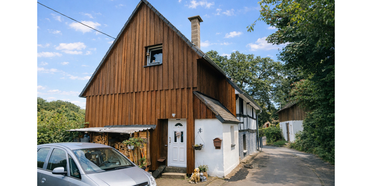 Mehrfamilienhaus, Wohnhaus Waldbröl - 145.000&euro; | Angebot:25932240