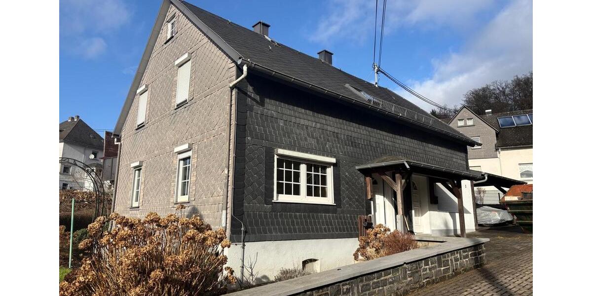 Einfamilienhaus Nistertal - 15 Zimmer, 236 m&sup2;, 189.000&euro; | Angebot:24838743