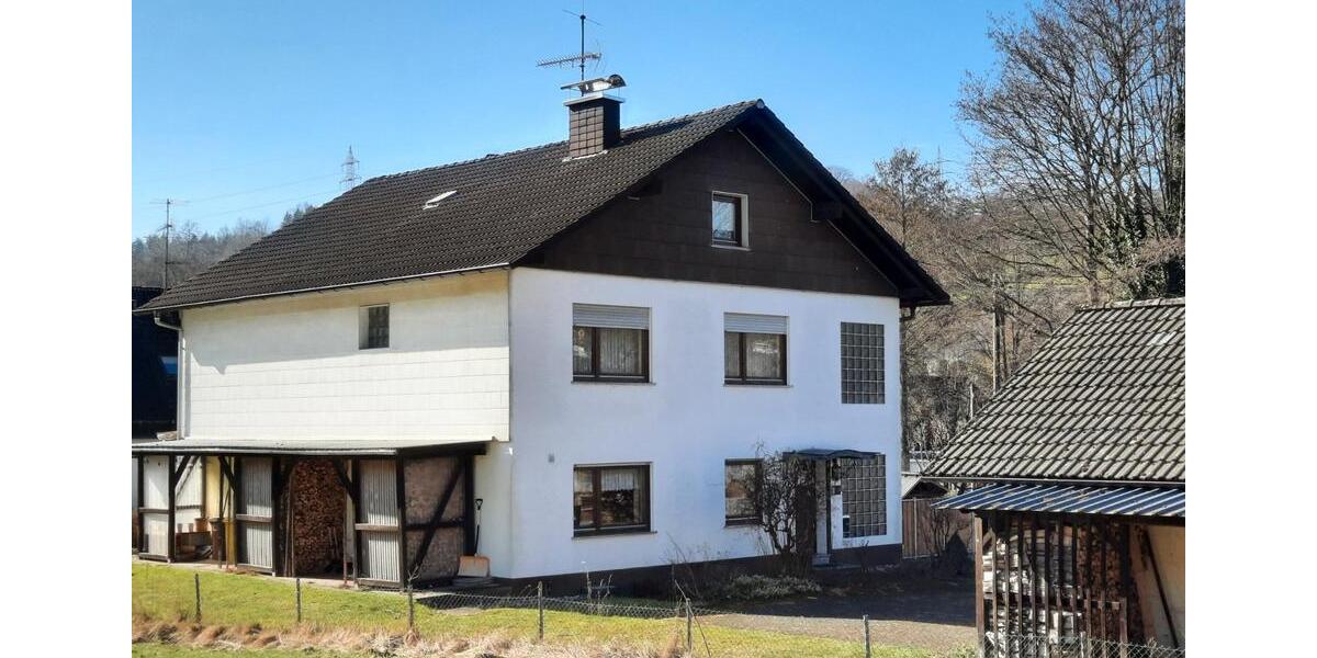 Etagenwohnung Netphen - 8 Zimmer, 180 m&sup2;, 240.000&euro; | Angebot:27024028