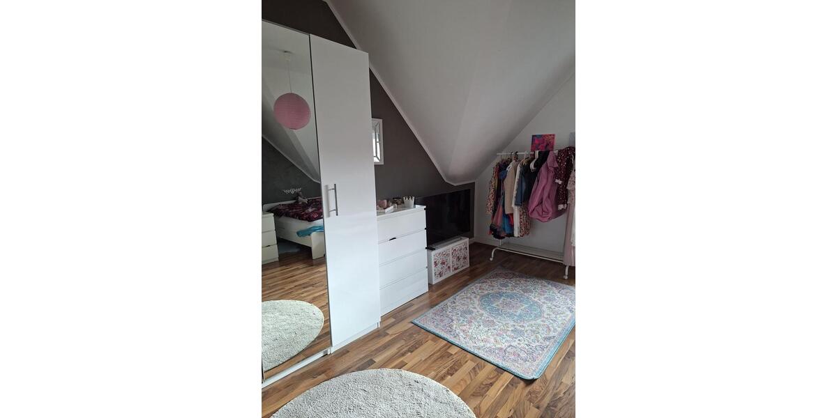 Dachgeschoßwohnung Siegen Weidenau - 3 Zimmer, 100 m&sup2;, 930&euro; | Angebot:25047291