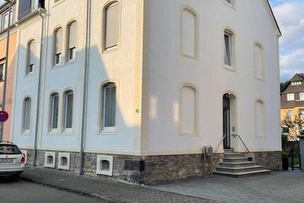 Haus Dillenburg - 1 Zimmer, 290 m&sup2;, 565.000&euro; | Angebot:26065178