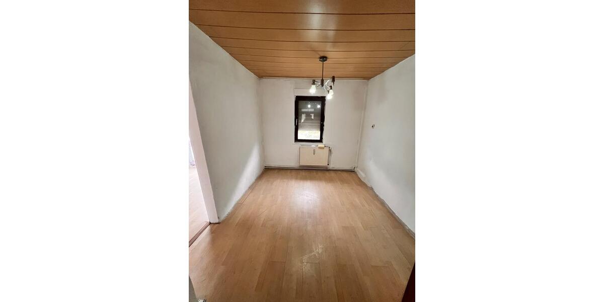 Mehrfamilienhaus, Wohnhaus Herdorf - 8 Zimmer, 230 m&sup2;, 155.000&euro; | Angebot:25419353