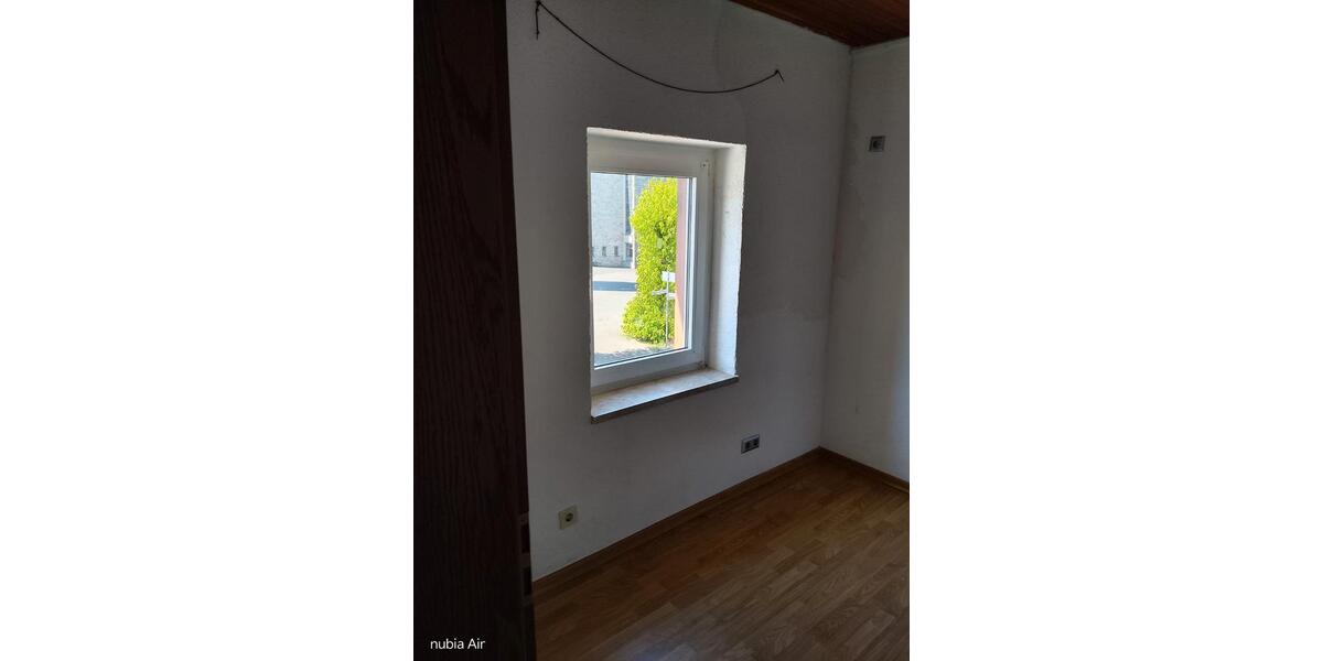 Dachgeschoßwohnung Betzdorf - 2 Zimmer, 61 m&sup2;, 420&euro; | Angebot:26385789