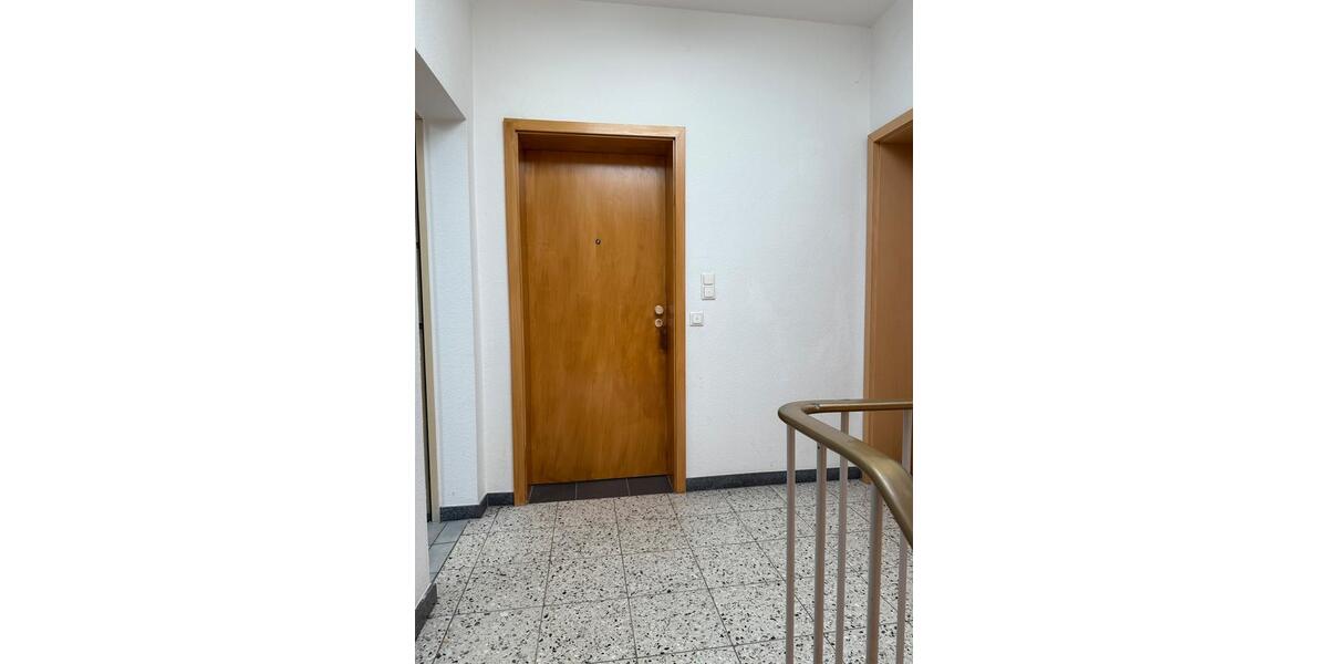Dachgeschoßwohnung Siegen Dillnhütten - 1 Zimmer, 50 m&sup2;, 560&euro; | Angebot:26532662