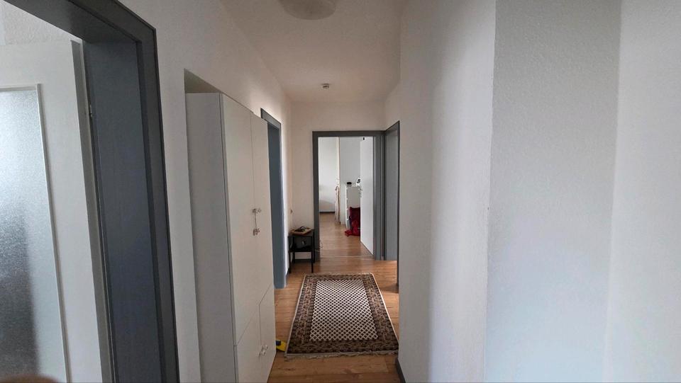 Etagenwohnung Hachenburg - 2.5 Zimmer, 85 m&sup2;, 650&euro; | Angebot:25299177