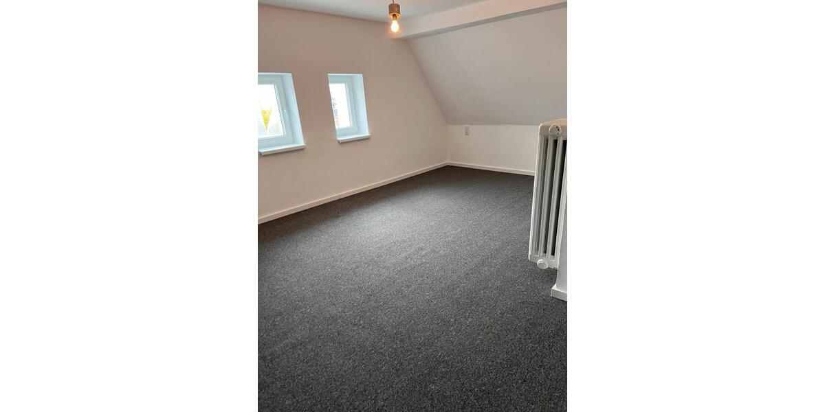 Dachgeschoßwohnung Betzdorf - 2 Zimmer, 70 m&sup2;, 580&euro; | Angebot:24432768