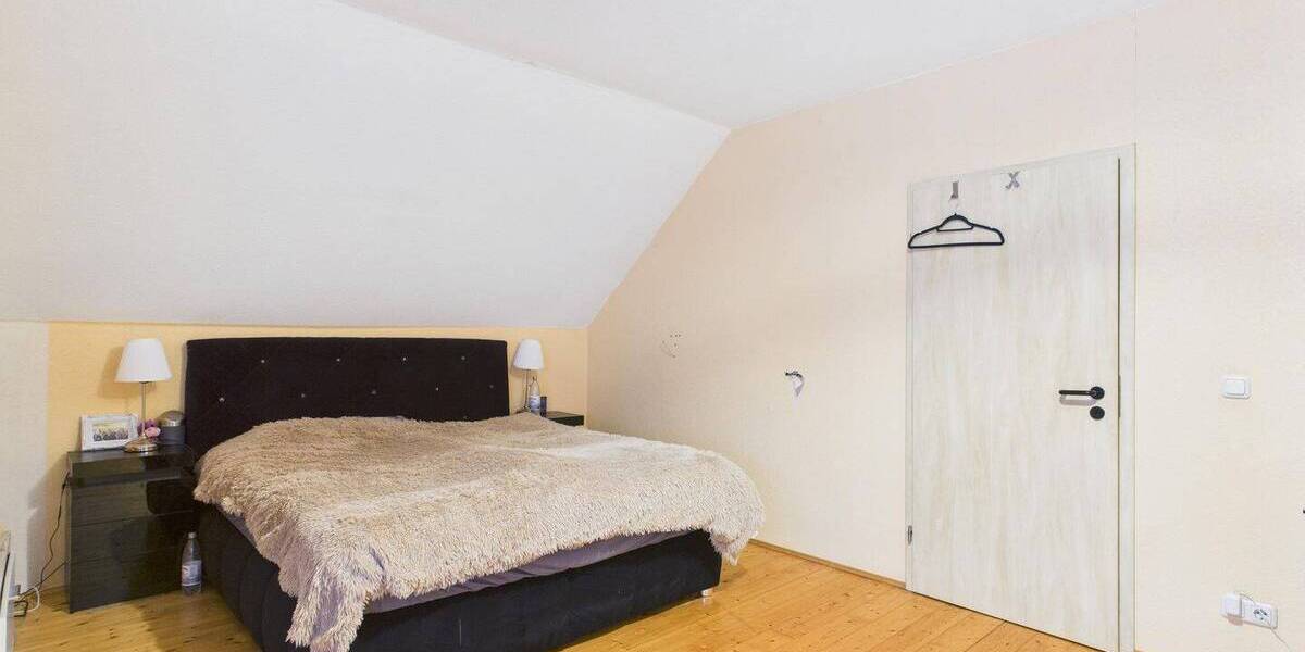 Einfamilienhaus Molzhain - 5 Zimmer, 222 m&sup2;, 224.000&euro; | Angebot:25687122