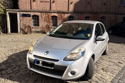 Renault Clio 67.100 km 3.800 &euro; Kirchen (Sieg) 57548