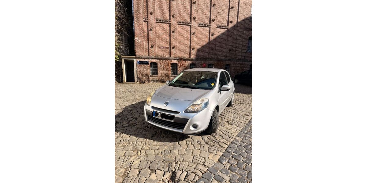 Renault Clio 67.100 km 3.800 &euro; Kirchen (Sieg) 57548
