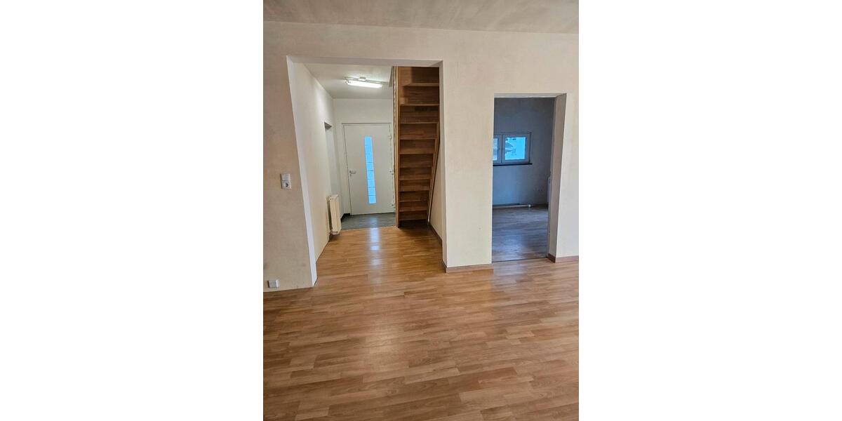 Etagenwohnung Herborn - 3 Zimmer, 80 m&sup2;, 720&euro; | Angebot:25520133