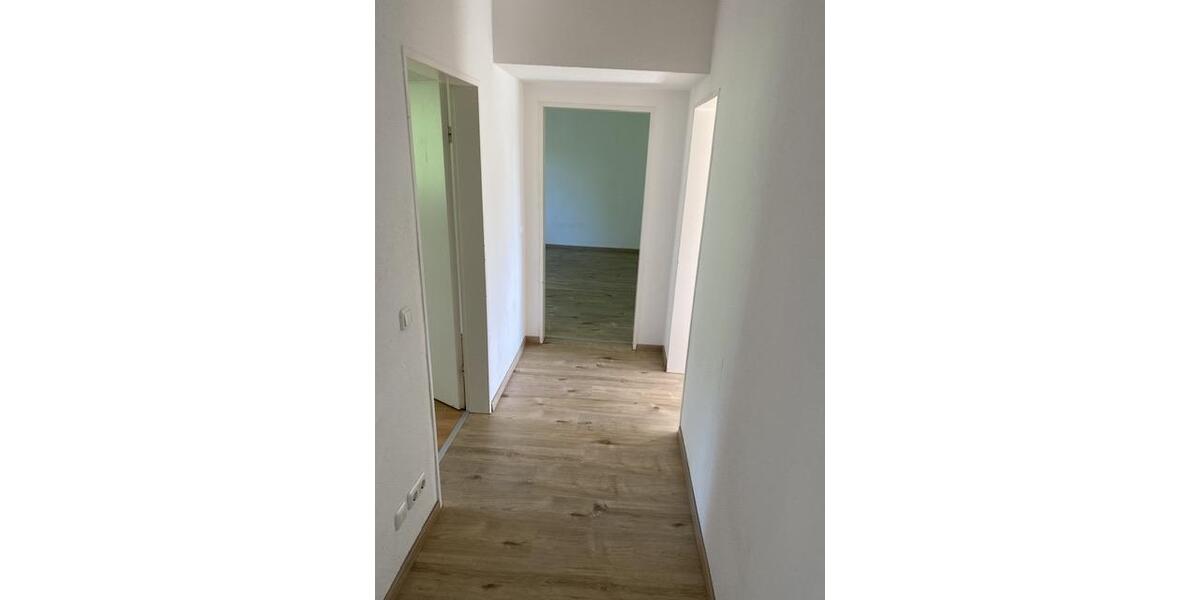 Etagenwohnung Siegen Dillnhütten - 3 Zimmer, 67 m&sup2;, 299&euro; | Angebot:25963933