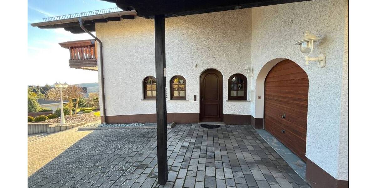 Einfamilienhaus Eschenburg Eibelshausen - 7 Zimmer, 225 m&sup2;, 435.000&euro; | Angebot:25667775