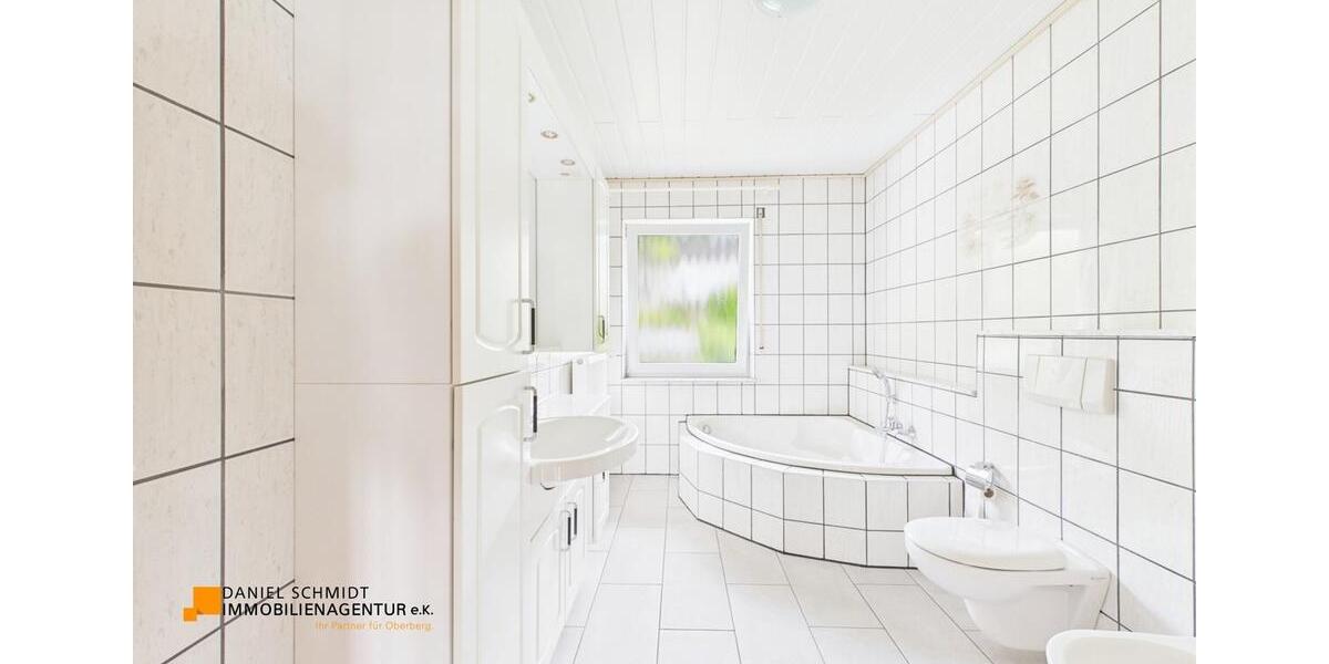 Etagenwohnung Waldbröl - 4 Zimmer, 109 m&sup2;, 1.350&euro; | Angebot:26003847