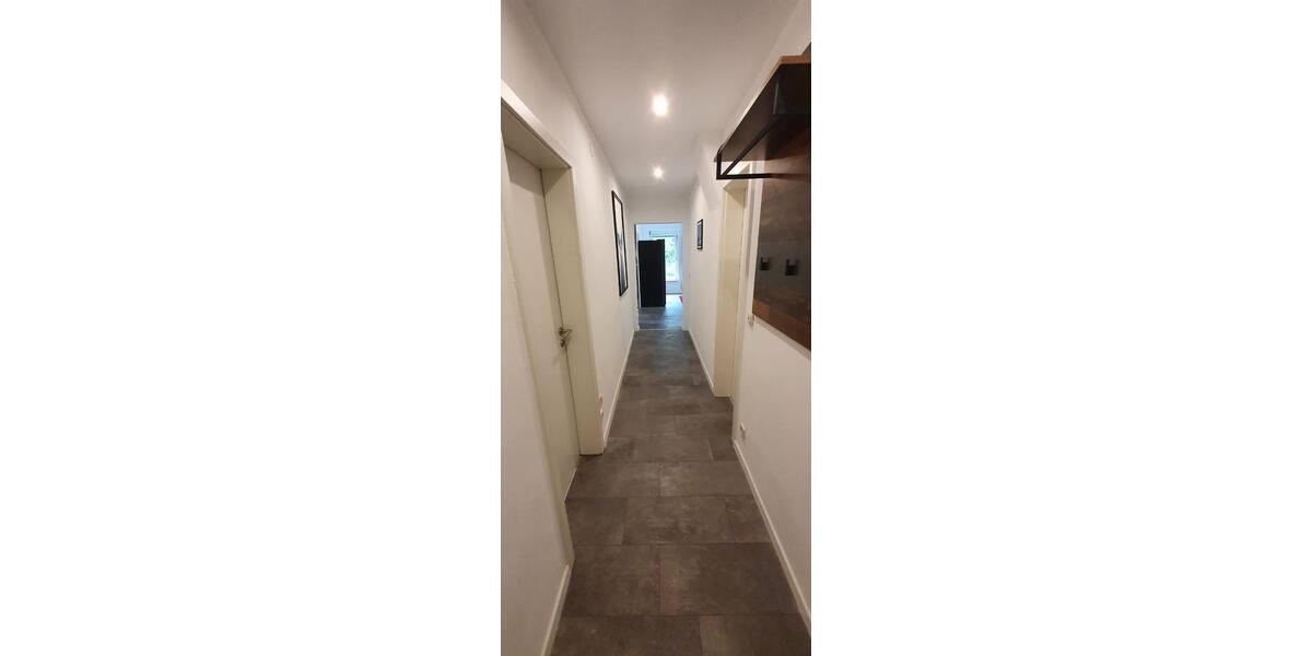 Dachgeschoßwohnung Siegen - 3 Zimmer, 63 m&sup2;, 550&euro; | Angebot:25907505