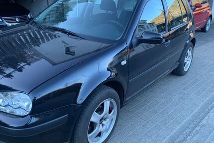 VW Golf 198.758 km 1.549 &euro; Kirchhundem 57399