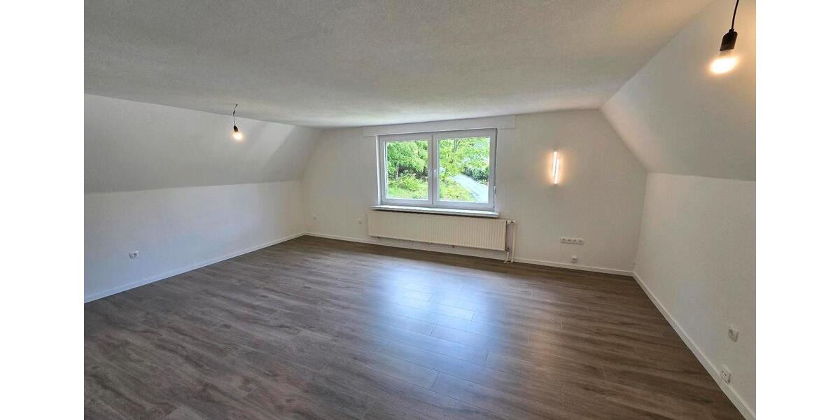 Etagenwohnung Hilchenbach - 3 Zimmer, 87 m&sup2;, 720&euro; | Angebot:26648915