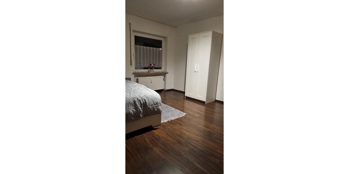 Dachgeschoßwohnung Siegen Dillnhütten - 4 Zimmer, 110 m&sup2;, 1.200&euro; | Angebot:26579691
