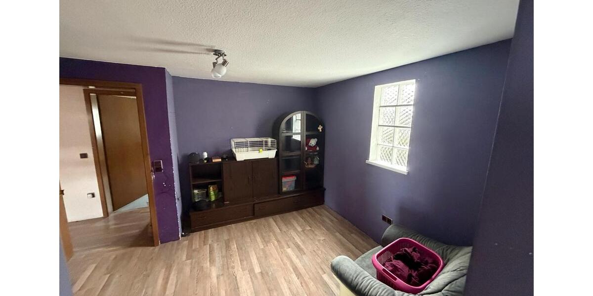 Etagenwohnung Breitscheid - 8 Zimmer, 147 m&sup2;, 800&euro; | Angebot:26038489