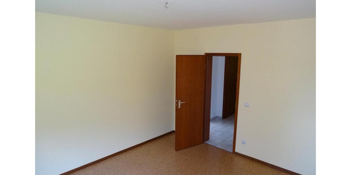 Etagenwohnung Siegen - 2 Zimmer, 73 m&sup2;, 675&euro; | Angebot:25992987