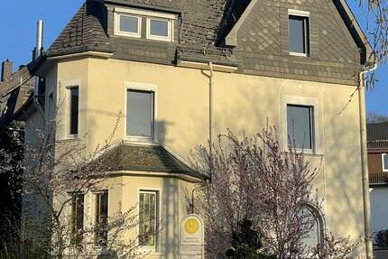 Haus Siegen-Weidenau Weidenau - 7 Zimmer, 153 m&sup2;, 399.000&euro; | Angebot:26422670