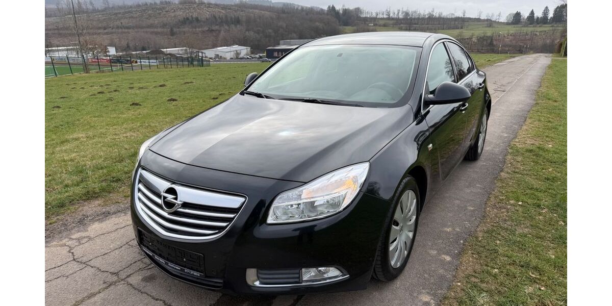 Opel Insignia 102.000 km 8.890 &euro; Kirchhundem 57399