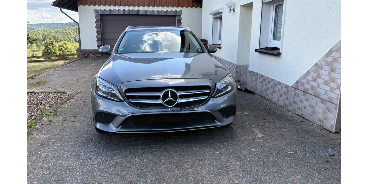 Mercedes-Benz C 300 113.500 km 26.000 &euro; Bad Laasphe 57334