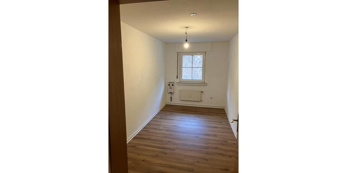 Etagenwohnung Herdorf - 5 Zimmer, 88 m&sup2;, 690&euro; | Angebot:25942879