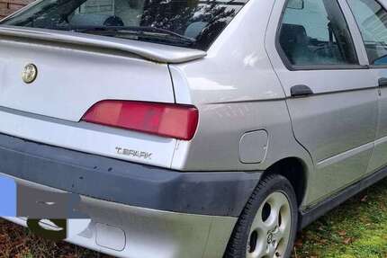 Alfa Romeo 146 94.195 km 999 &euro; Herborn 35745