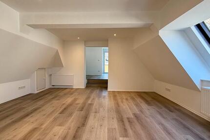 Wohnung Siegen Kaan-Marienborn - 5 Zimmer, 122 m&sup2;, 1.000&euro; | Angebot:26005610