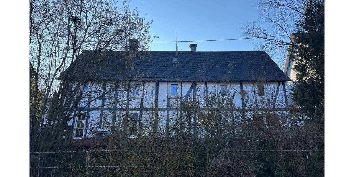 Einfamilienhaus Hilchenbach - 8 Zimmer, 170 m&sup2;, 199.995&euro; | Angebot:25776395
