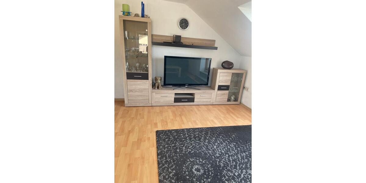 Dachgeschoßwohnung Siegen Dillnhütten - 2 Zimmer, 65 m&sup2;, 600&euro; | Angebot:26061437