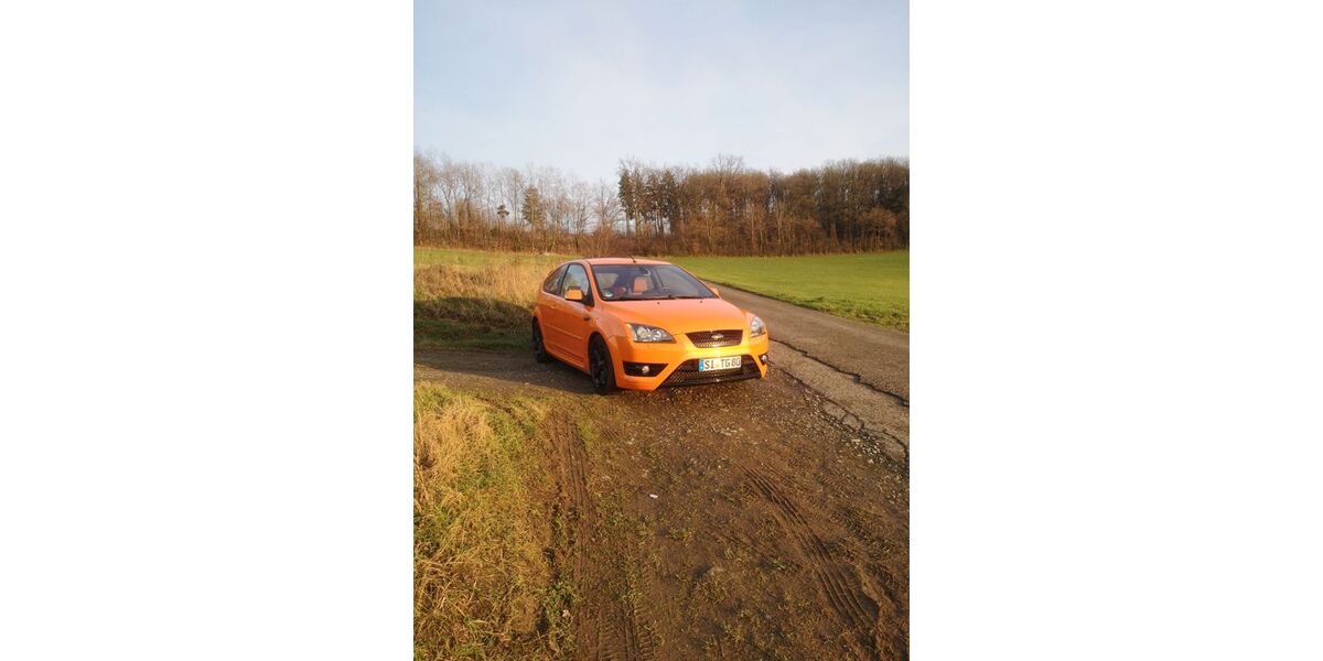 Ford Focus 127.400 km 9.500 &euro; Kreuztal 57223