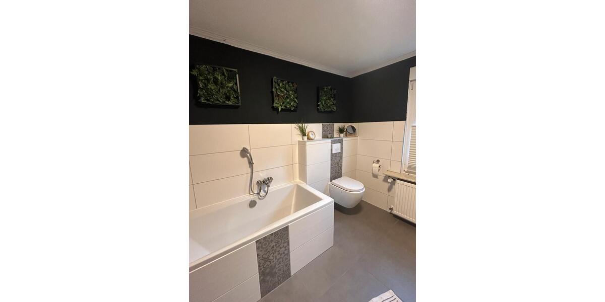 Einfamilienhaus Netphen - 8 Zimmer, 220 m&sup2;, 345.000&euro; | Angebot:24211908