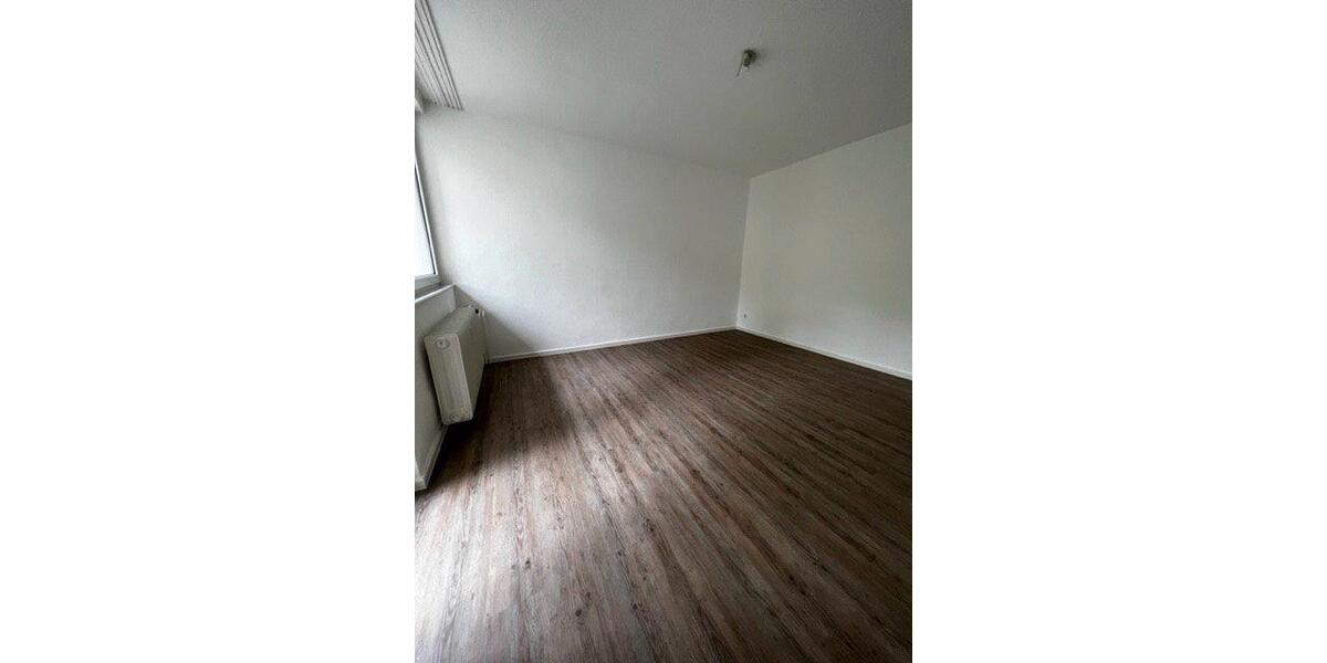Etagenwohnung Siegen Dillnhütten - 4 Zimmer, 143 m&sup2;, 1.050&euro; | Angebot:26422038