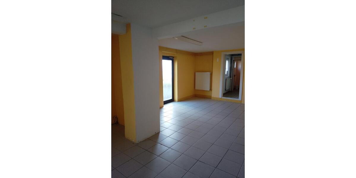 Doppelhaushälfte Malberg - 8 Zimmer, 160 m&sup2;, 145.000&euro; | Angebot:25393674