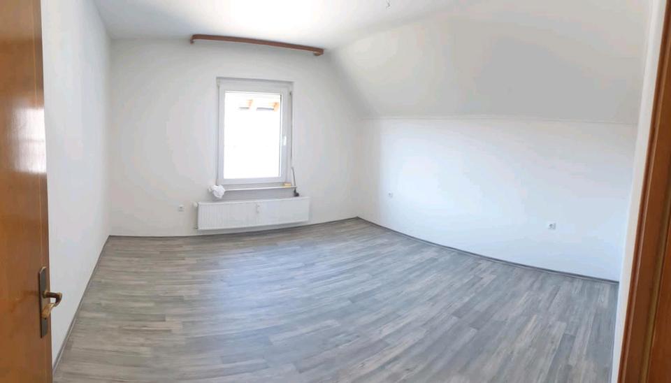 Etagenwohnung Hilchenbach - 3.5 Zimmer, 67 m&sup2;, 850&euro; | Angebot:25349127