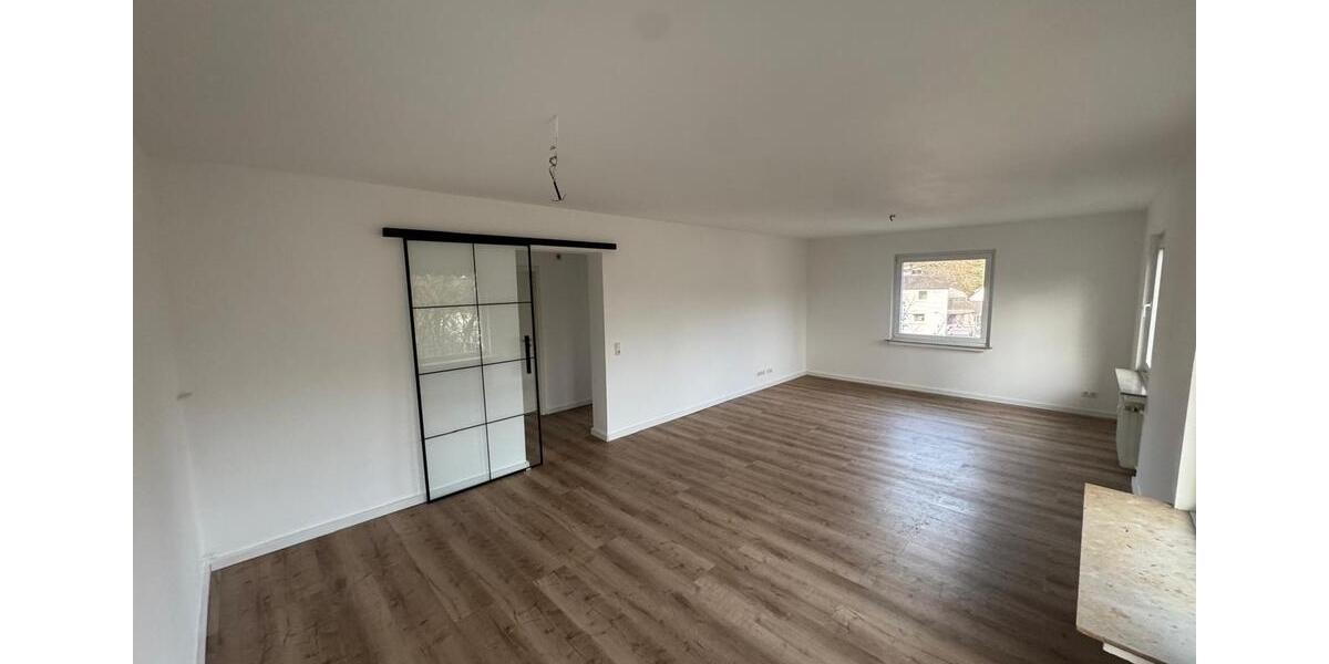 Etagenwohnung Siegen - 3 Zimmer, 86 m&sup2;, 825&euro; | Angebot:25958291