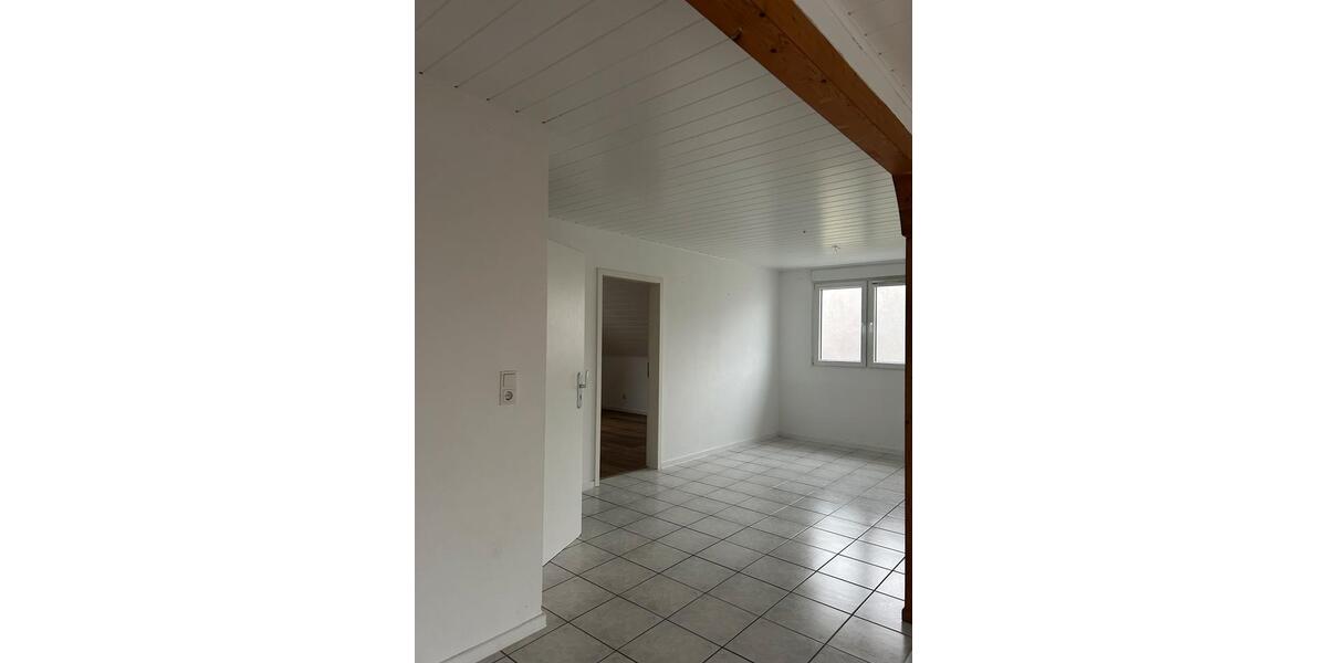 Dachgeschoßwohnung Morsbach - 3 Zimmer, 95 m&sup2;, 700&euro; | Angebot:25858710