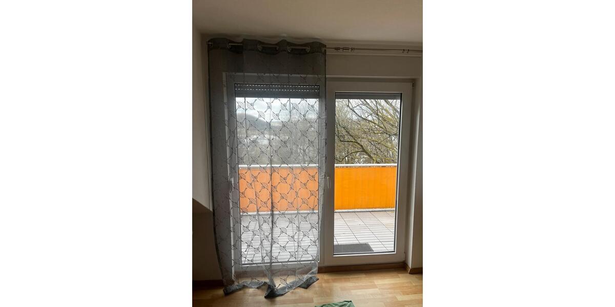 Dachgeschoßwohnung Kreuztal - 3 Zimmer, 72 m&sup2;, 180.000&euro; | Angebot:27171412